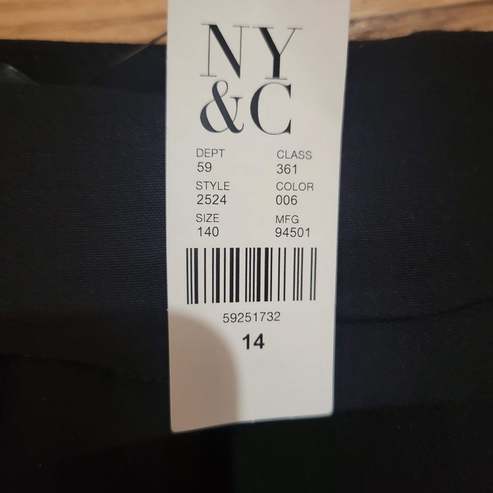 New York & Co, size 14, black shorts